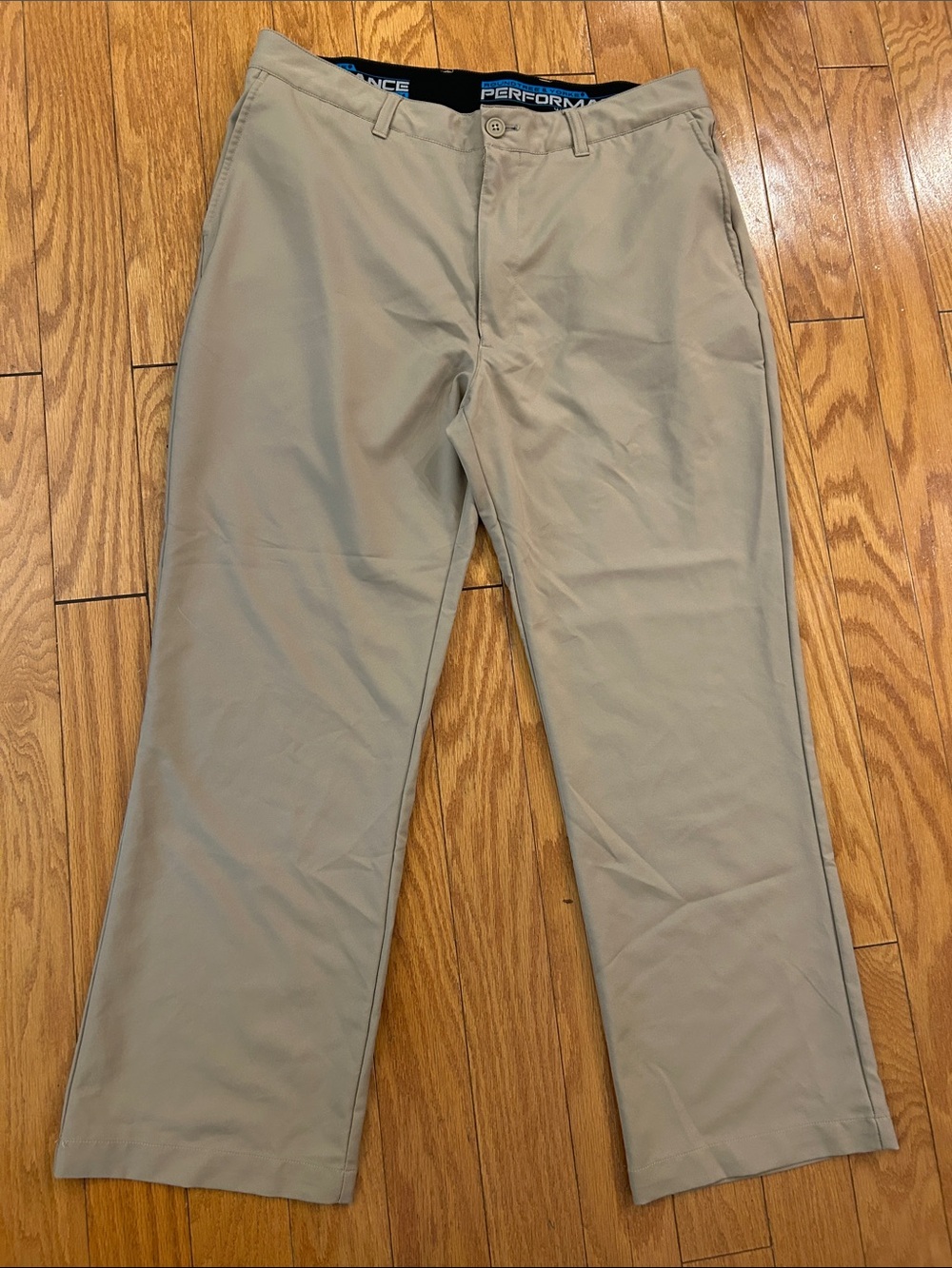Roundtree & Yorke Men's Tan Performance Chinos